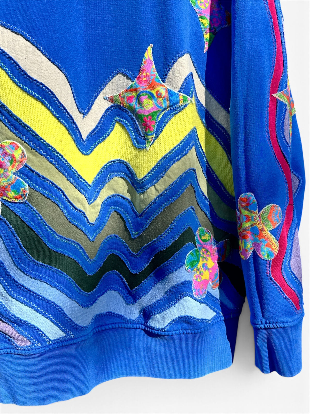 BLUE WAVY HOODY - SIZE L